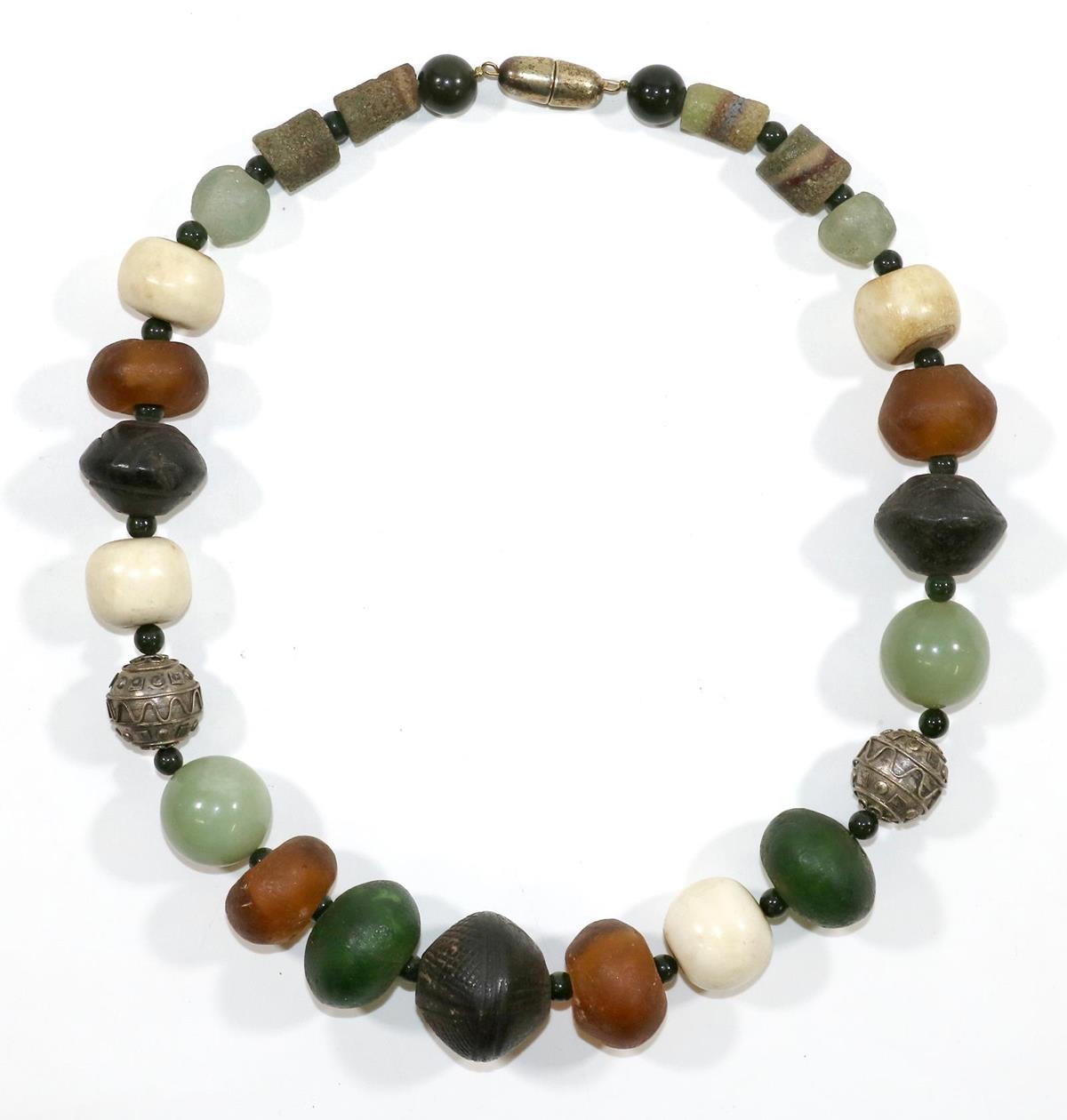 Collier wohl Asien | Bild Nr.1