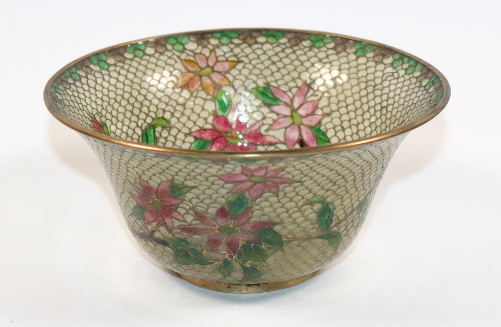 Fensteremailleschale China. | Bild Nr.1