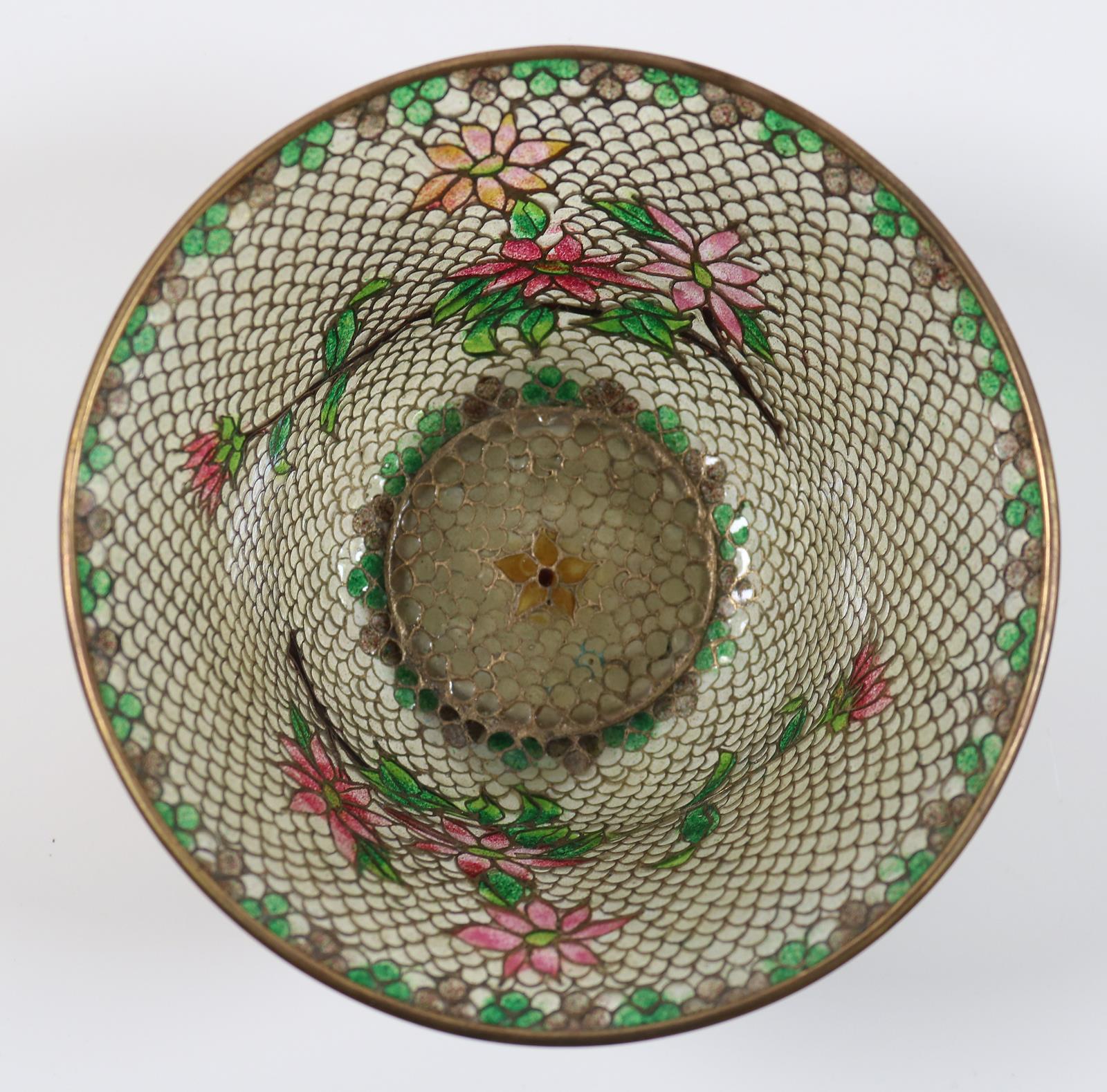 Fensteremailleschale China. | Bild Nr.2